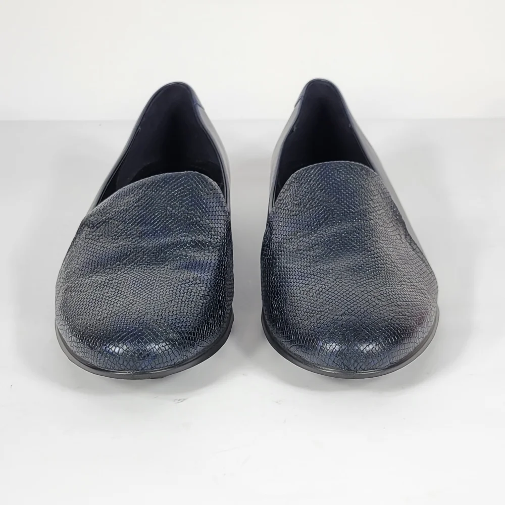 Ecco Women's Shimmering Navy Loafers #755 Size EU 40 (US 9-9.5)